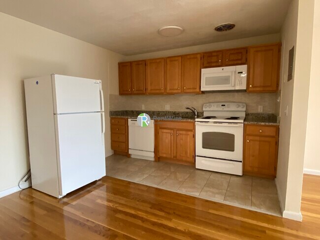 Building Photo - 222 Babcock St