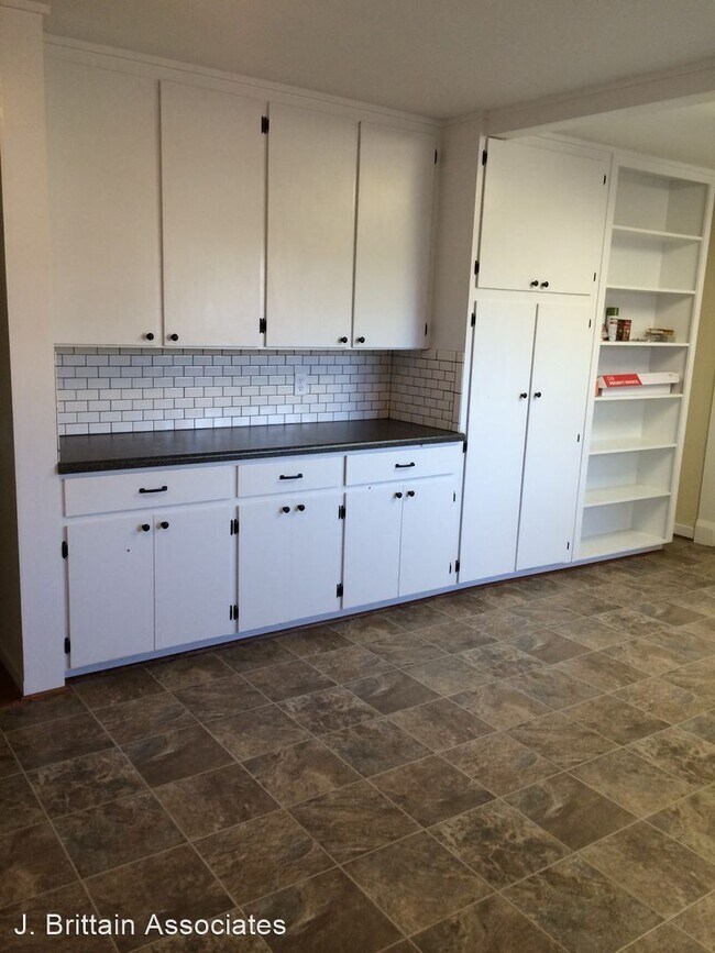 Building Photo - 3 br, 2 bath House - 215 Stadium Drive