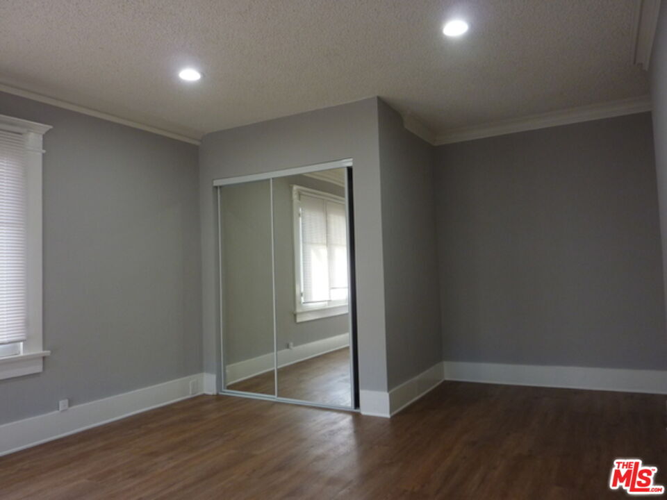 1330 Crenshaw Blvd Houses in Los Angeles, CA Westside Rentals