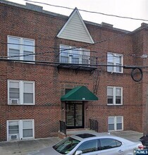 Building Photo - 44 Beech St
