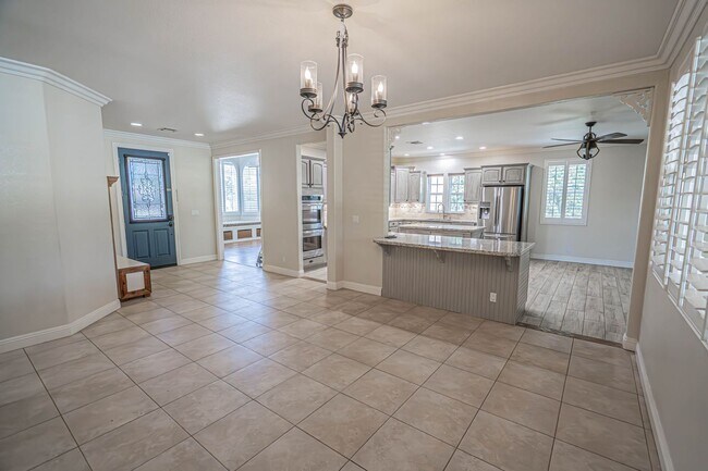 Foto del edificio - 4-Bedroom Single-Story Home with Solar & RV Parking