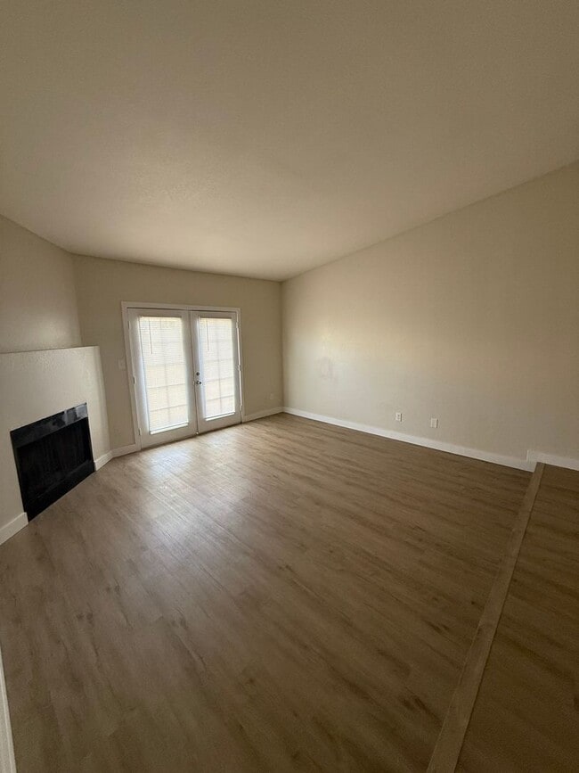 Foto del edificio - 3046 N 24th Dr