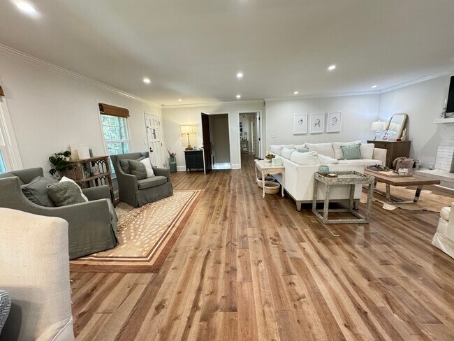 Foto del edificio - 2518 Bentbrook Dr