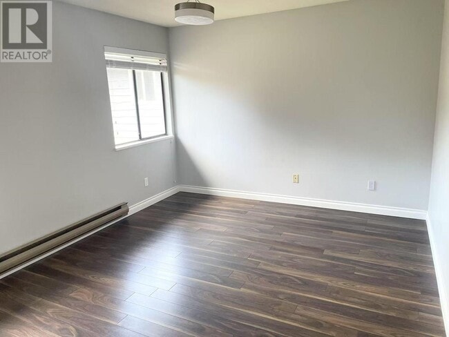 Building Photo - 5640 Sandiford Pl
