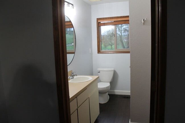 Building Photo - 7461 OR-240