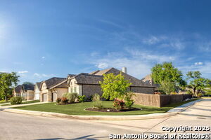Foto del edificio - 17702 Horseman Rd
