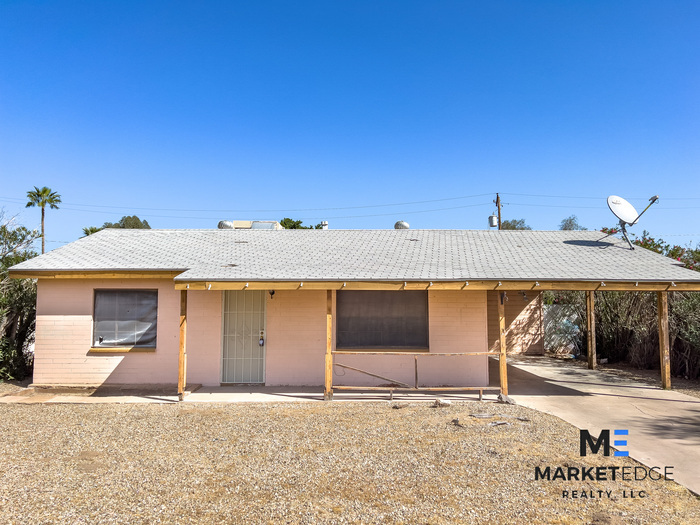 Primary Photo - 2Bed/1Bath Home at Dobbins/7th! Ready for ...