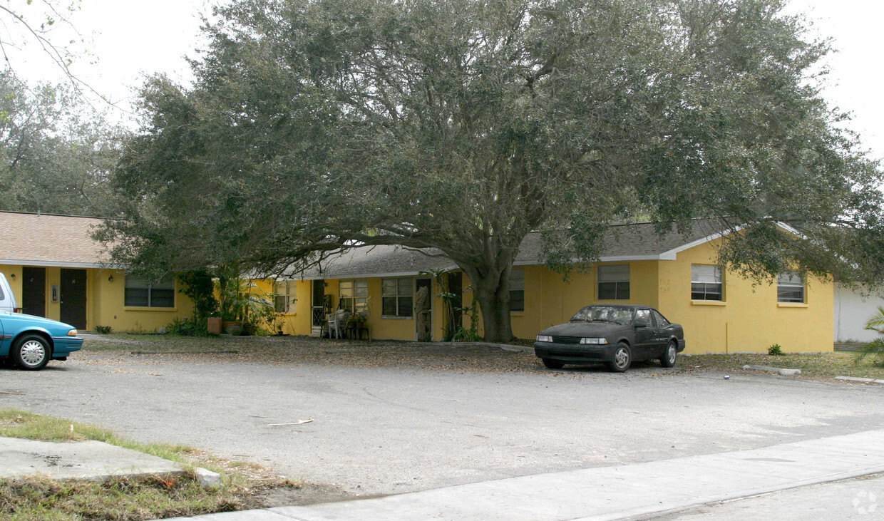 Primary Photo - Legacy Trail Apartments