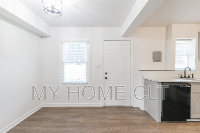 Foto del edificio - 931 Cantwell St