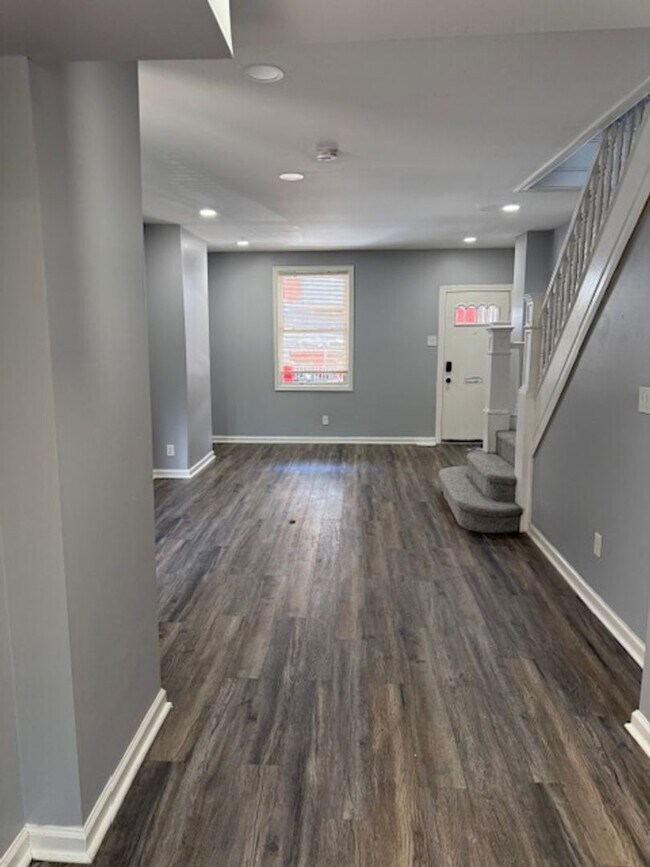 Foto del edificio - Anika Homes 3 Bedroom