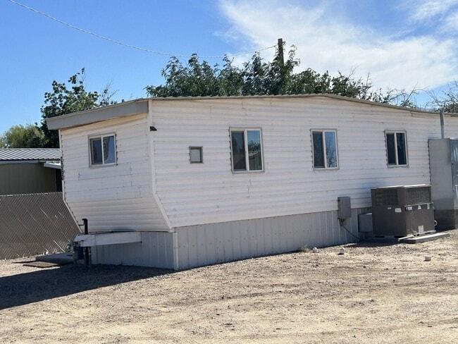 Foto del edificio - 2060 S Nelson Dr