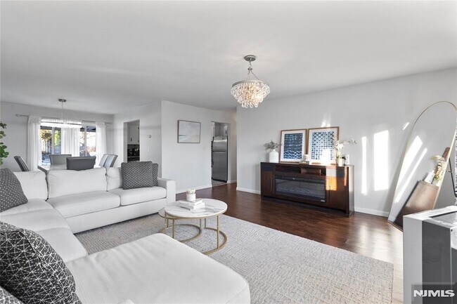 Foto del edificio - 557 Market St