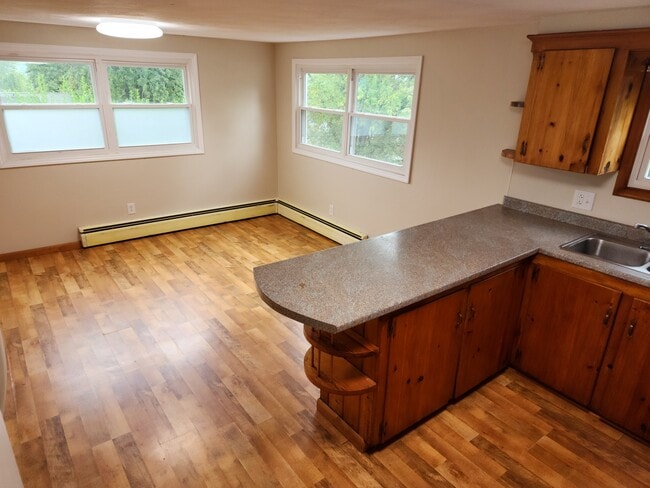 Building Photo - 601 Zimmer Ave