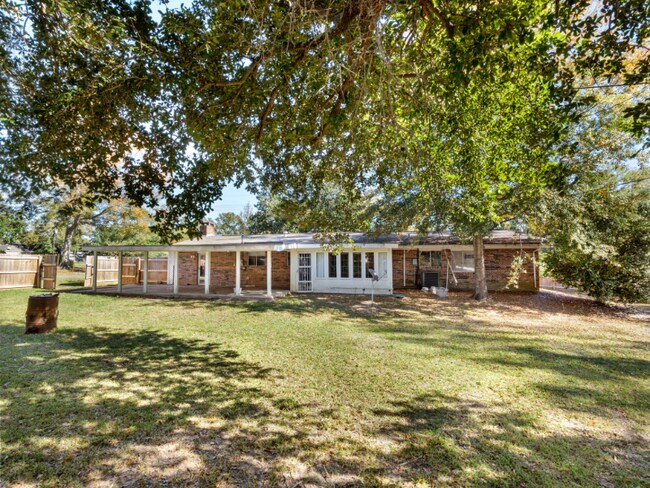 Foto del edificio - 1019 N Texas St