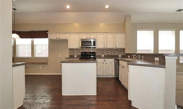 Foto del edificio - 360 Conroe Cir