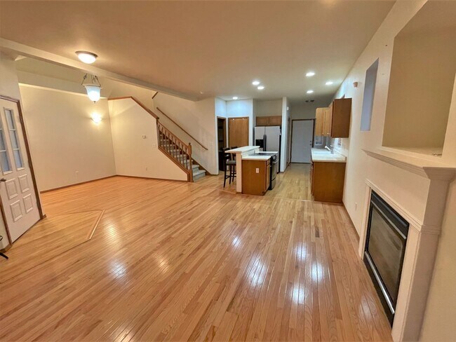 Building Photo - LOW MAINTENANCE Port Orchard Townhome - Hi...