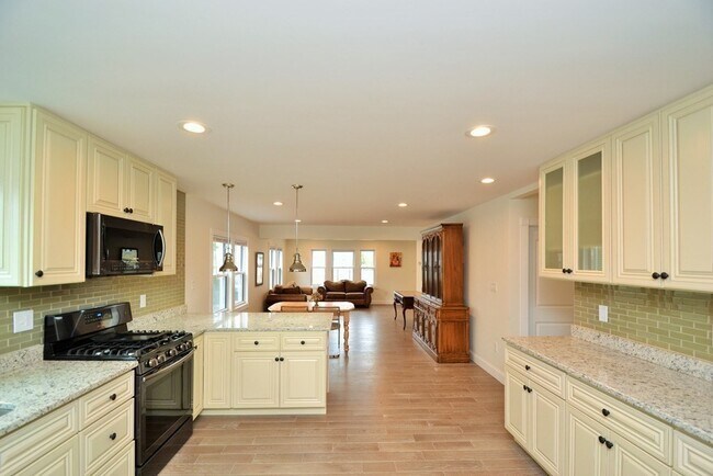 Building Photo - 45 Blanchard Rd