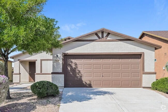 Building Photo - 5075 E Fishhook Ct