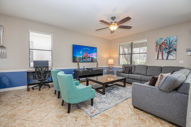 Building Photo - 9101 El Caro Ln