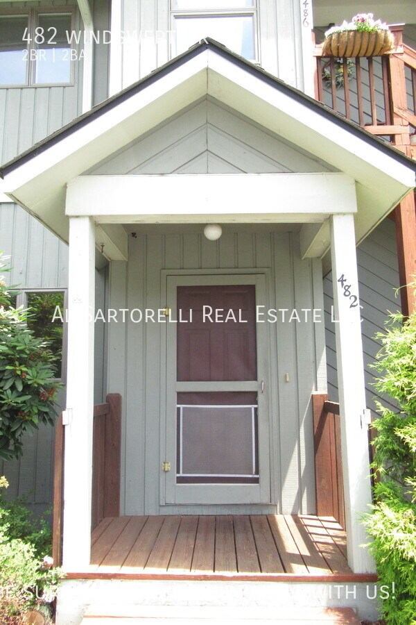 Building Photo - Gorgeous mountain views in quiet community...
