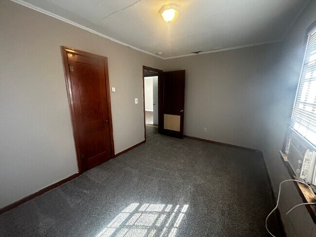 Foto del edificio - 138 Holland Ave