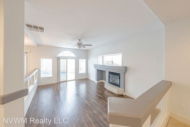 Building Photo - 3 br, 2.5 bath House - 7599 Slipstream St