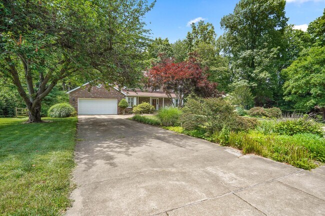 Building Photo - 1072 Foxcroft Run