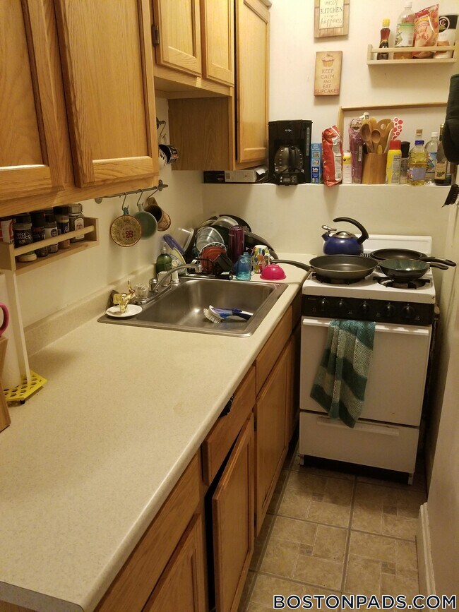 Building Photo - 44 Central St