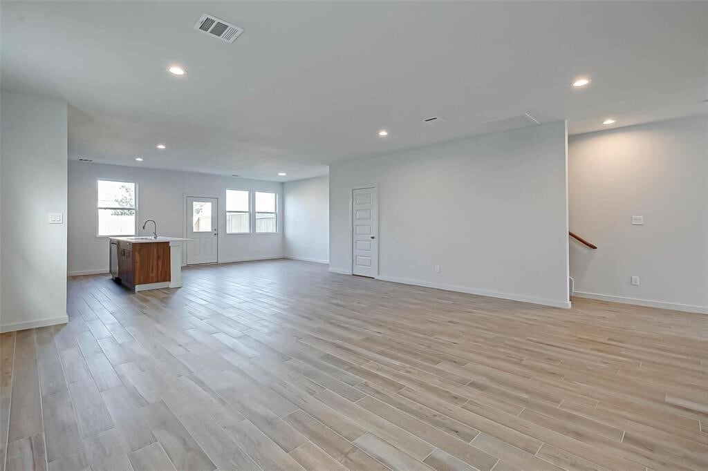 Building Photo - 3506 Contempo Dr