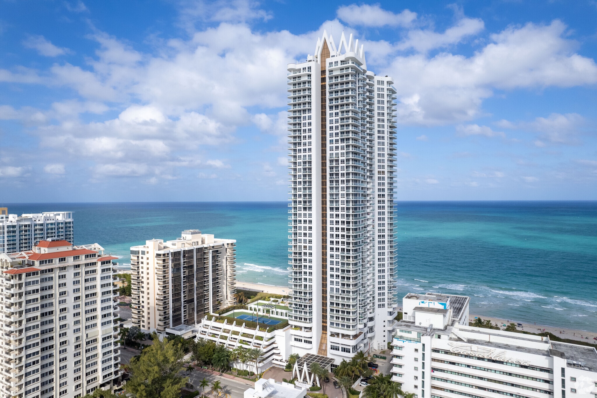 Akoya Miami Beach
