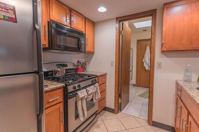Foto del edificio - 2960 Shadow Creek Dr
