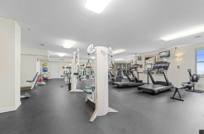 Foto del edificio - 4120 S Lake Dr