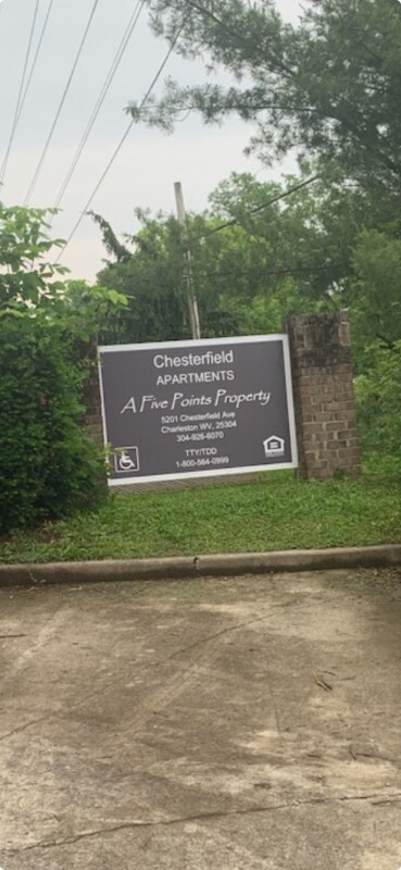 Foto principal - 5233 Chesterfield Ave