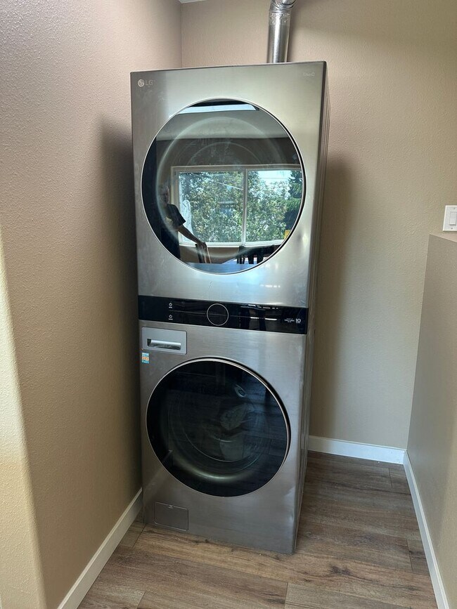 Foto del edificio - Ranch Living! Large 2 Bedroom/2 Bath