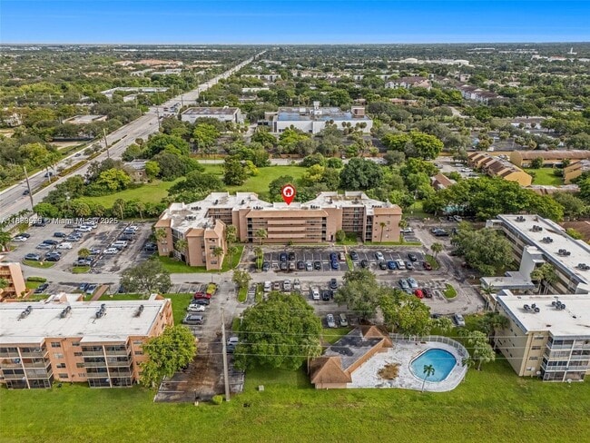 Foto del edificio - 3110 N Pine Island Rd