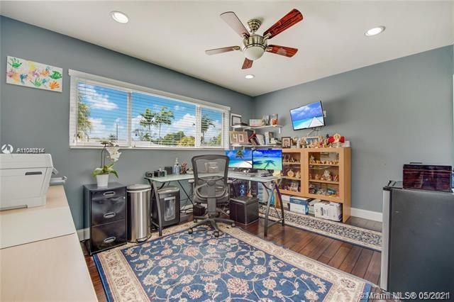 Foto del edificio - 8485 SW 143rd St