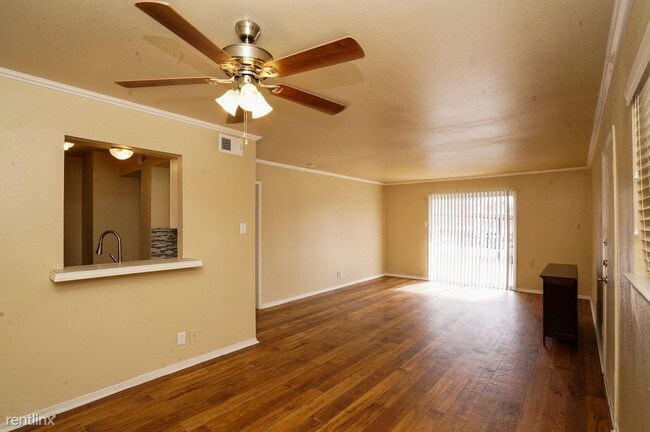 Foto del edificio - 800 Gentleman Rd