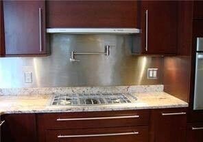 Foto del edificio - 28 Meadowview Pl