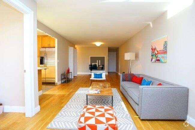 Foto del edificio - 784 Columbus Ave