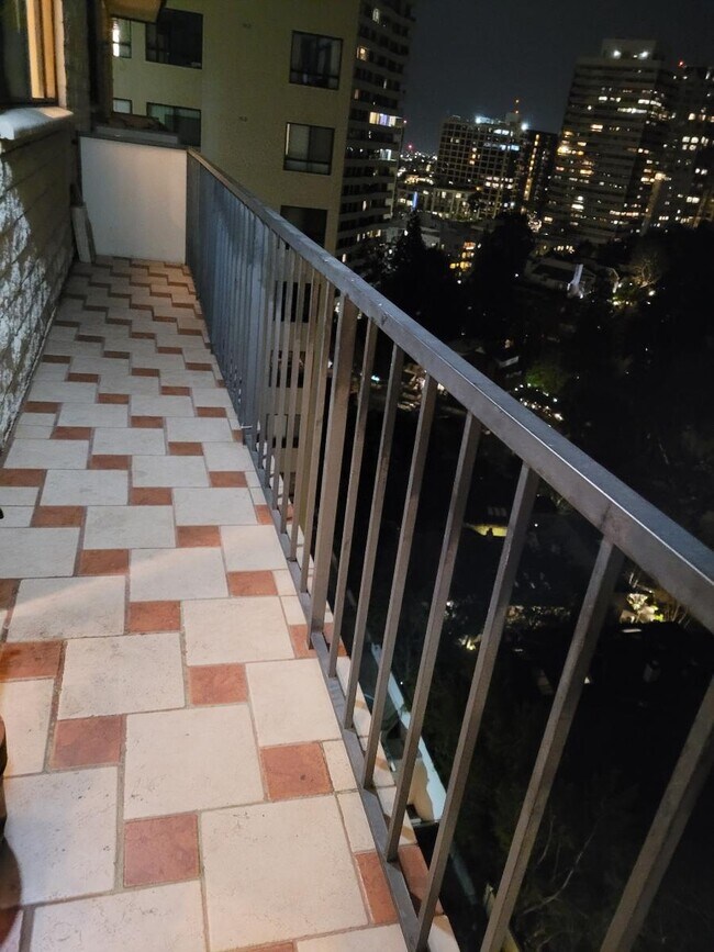 Balcony - 10535 Wilshire Blvd