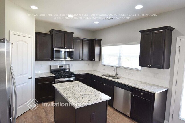 Foto del edificio - 15 Valley Brook Wy