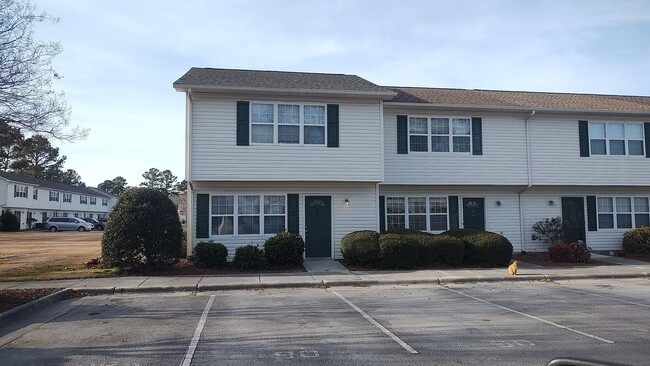 Building Photo - 90 Century Ct