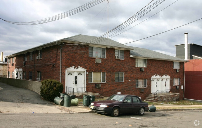Building Photo - 118 East 24th St Apartments