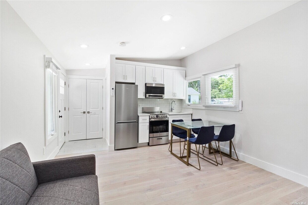 25 Peters Ln, Westhampton Beach, NY 11978 House Rental in Westhampton