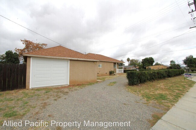 Foto del edificio - 2 br, 1 bath House - 801 Michigan Ave