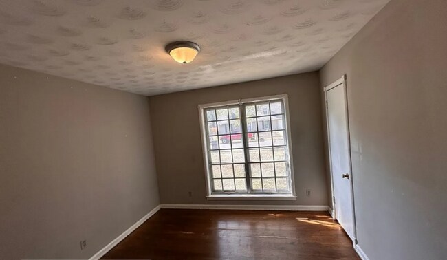 Foto del edificio - 4810 Summerlane Ave