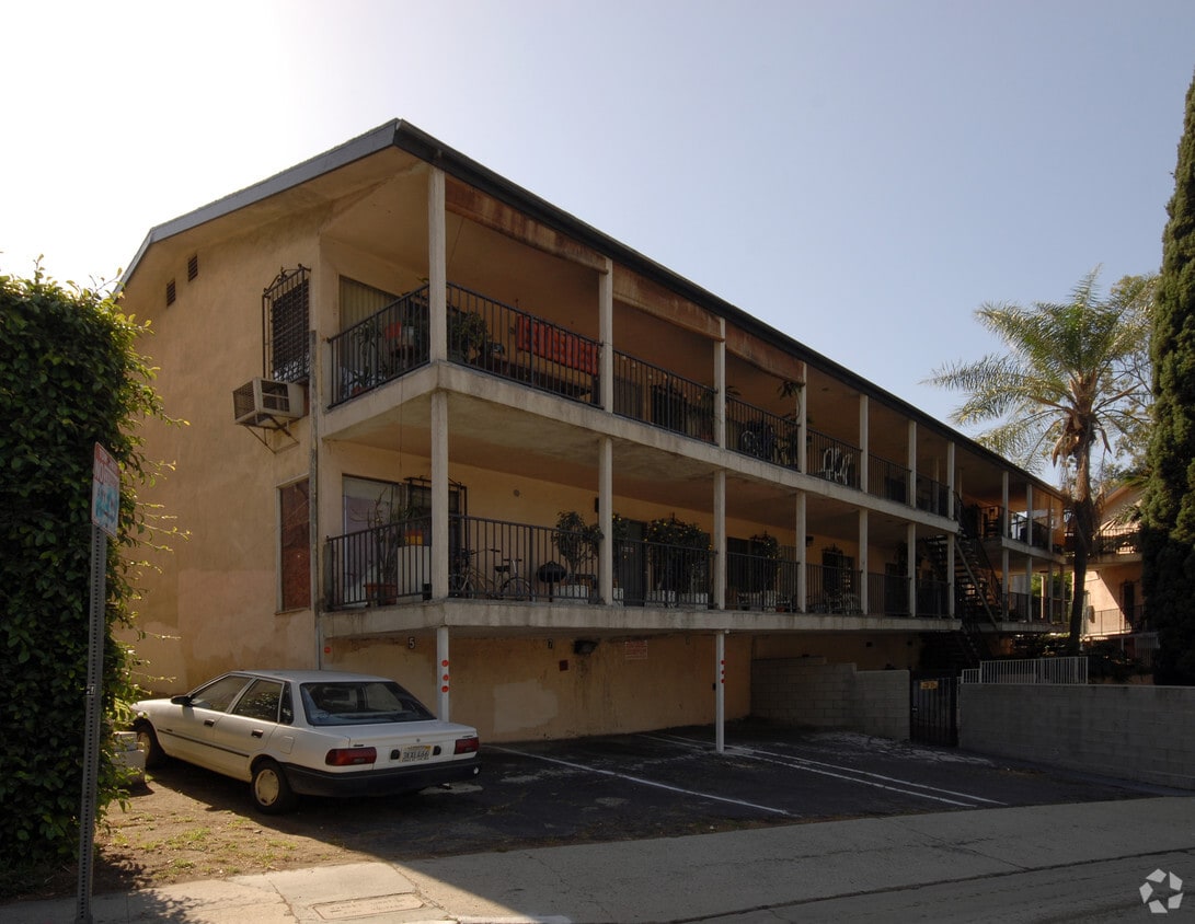 Building Photo - 6615 Lash Ln