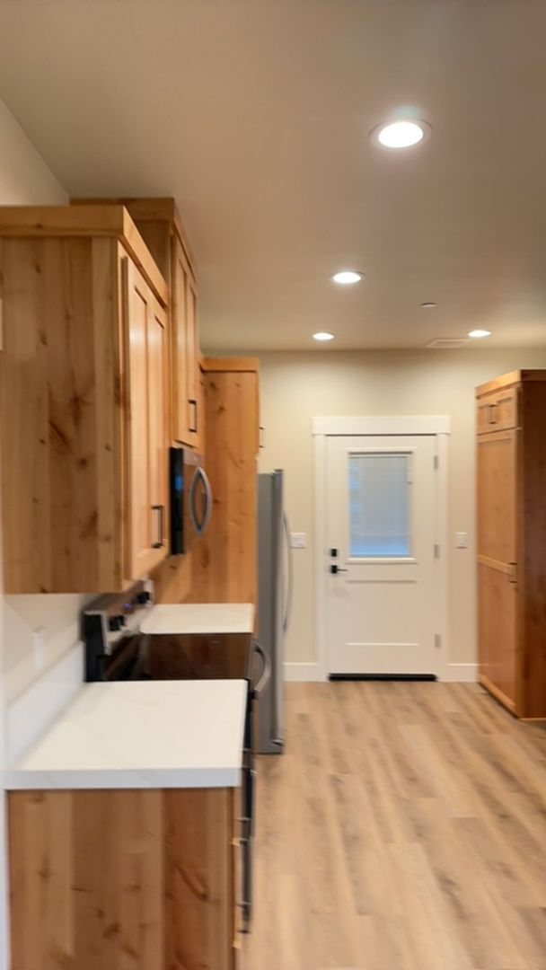 Building Photo - 101 E Lindo Ave