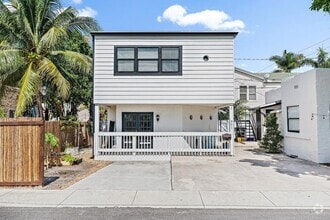 Building Photo - 301 Central Dr