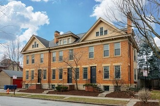 Building Photo - 1371 Michigan Ave